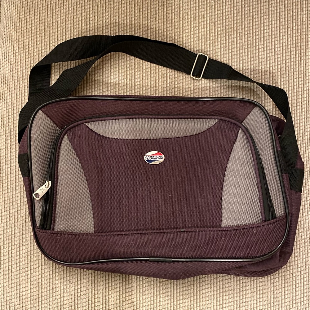 American Tourister Travel Bag